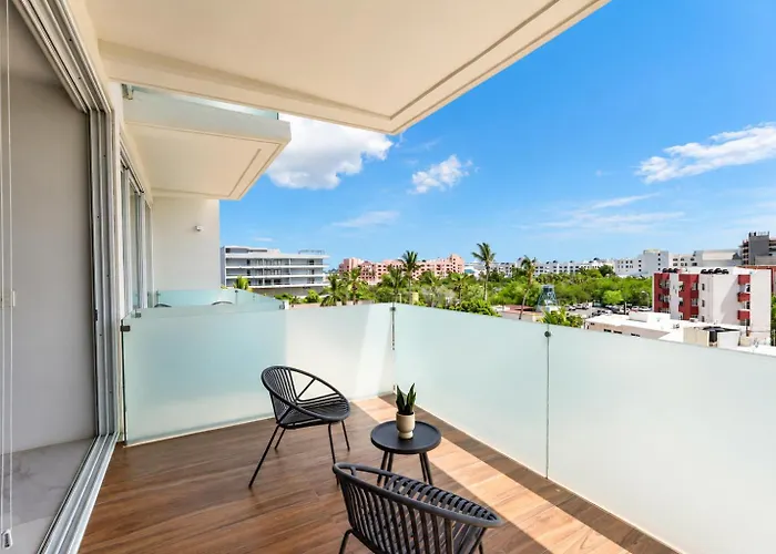Aparthotel Eureka - 3br, Hot Tub, 2 Blocks From