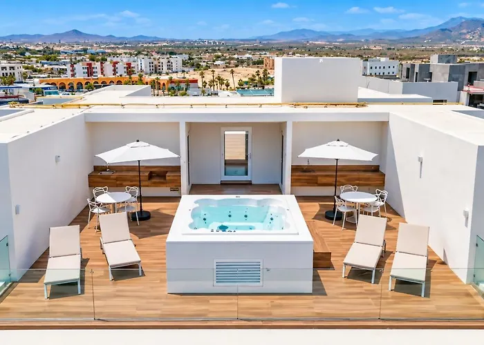 Aparthotel Eureka - 3br, Hot Tub, 2 Blocks From