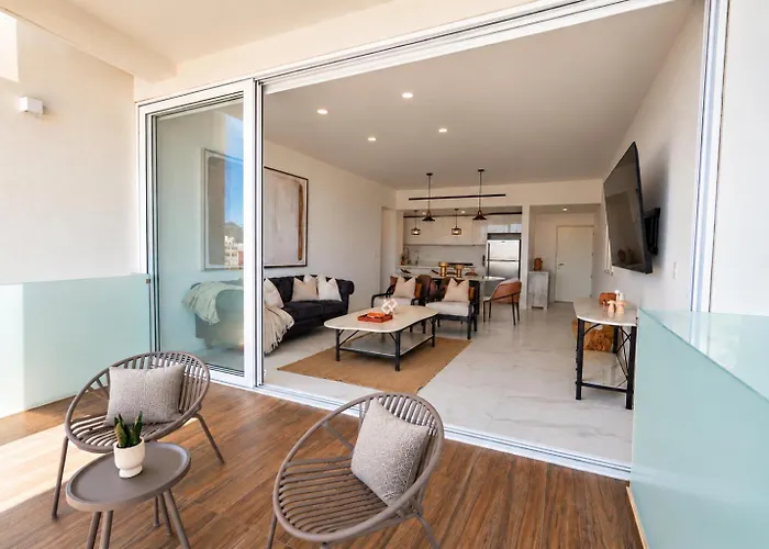 Eureka - 3br, Hot Tub, 2 Blocks From Aparthotel